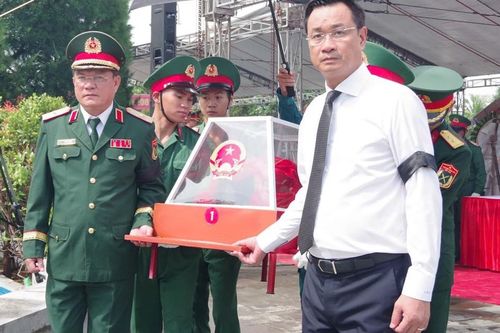 Truy điệu, an táng 14 hài cốt liệt sĩ tại Hội An