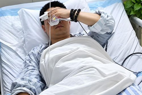 Khám sức khoẻ định kỳ nhưng bỏ qua điều này, giám đốc trẻ bàng hoàng vì mắc ung thư dạ dày