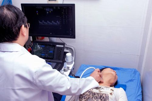 Nang giáp lưỡi có nguy hiểm không?