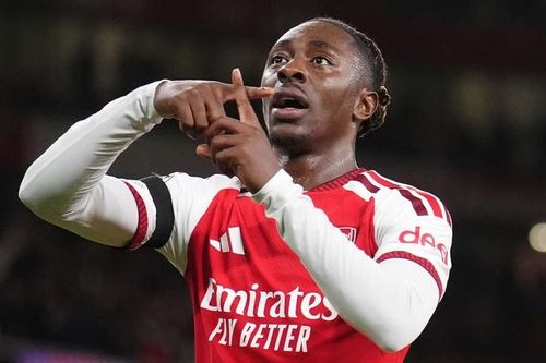 Arsenal thắng tưng bừng ở Champions League