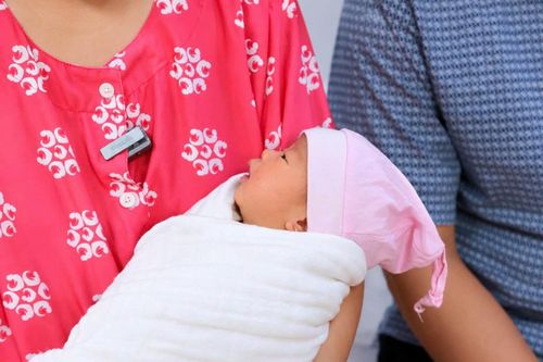 Người mẹ ở Đồng Tháp mang song thai hiếm gặp