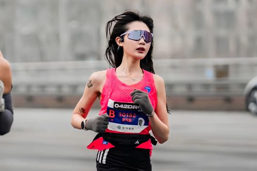Nữ runner Hàn Quốc qua đời sau khi gục ngã ngay trước vạch đích