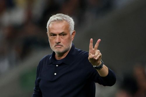 Mourinho vượt quá giới hạn?