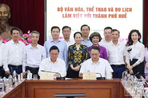 Huế và Bộ Văn hóa, Thể thao và Du lịch thống nhất 4 nhóm nhiệm vụ phát triển đến năm 2030