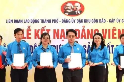 Công tác xây dựng Đảng trước đòi hỏi của giai đoạn mới