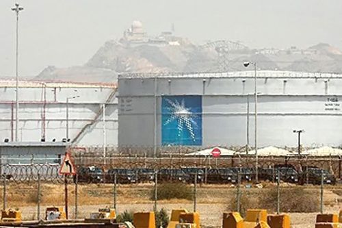 Cơ sở năng lượng quan trọng của Saudi Arabia bị tấn công
