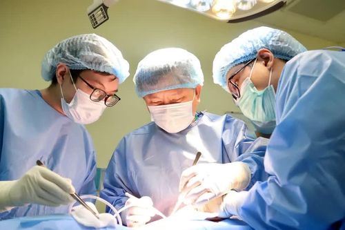 Phẫu thuật '3 trong 1' tái tạo vòng một sau ung thư vú
