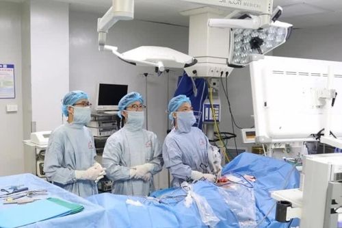 Đau lưng, tê chân trái không thể ngủ, người phụ nữ 39 tuổi phát hiện u tủy
