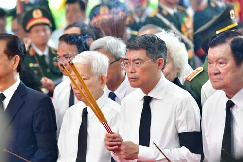 Thủ tướng Lê Minh Hưng dự Lễ truy điệu 731 hài cốt liệt sĩ tại TPHCM