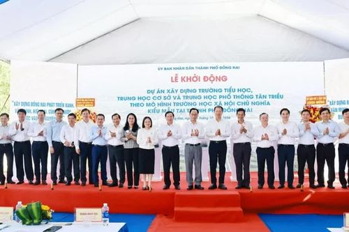Bộ trưởng Hoàng Minh Sơn dự Lễ khởi động dự án trường TH-THCS-THPT Tân Triều, Đồng Nai