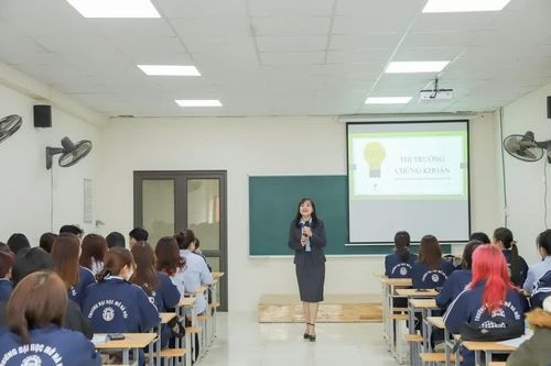 Đào tạo nhân lực công nghệ chiến lược gắn với bài toán thực tiễn từ doanh nghiệp