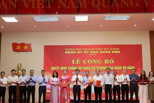 Công bố quyết định thành lập, kiện toàn nhân sự Đảng bộ Trường Cao đẳng Đà Nẵng