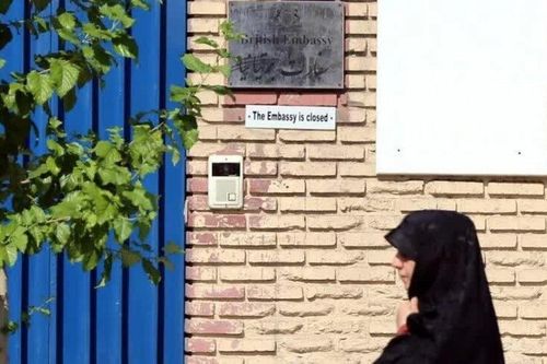 Iran triệu Đại sứ Anh, cảnh báo sẽ 'nghiêm túc xem xét lại' quan hệ song phương