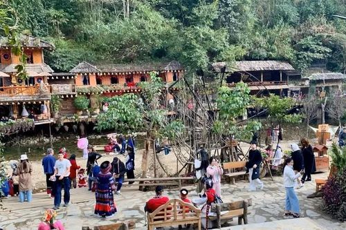 Lào Cai có hơn 2.100 cơ sở lưu trú, phát triển đa dạng sản phẩm du lịch