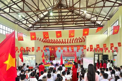 Phó Thủ tướng yêu cầu rà soát các trường có số lượng trên 100 lớp