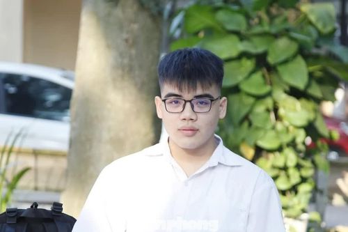 Nam sinh lớp 12 kể phút giây đối đầu 'cẩu tặc'