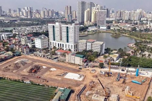 Chung cư mới Hà Nội: Giao dịch suy giảm nhưng giá vẫn neo cao