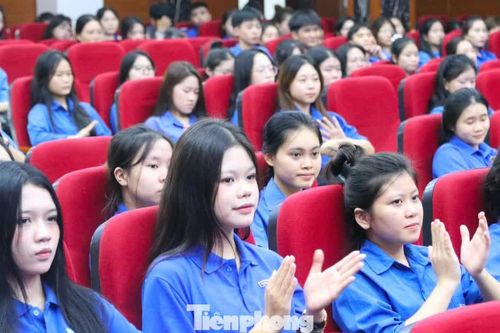 Giữ lửa truyền thống, khơi dậy khát vọng tuổi trẻ xứ Nghệ