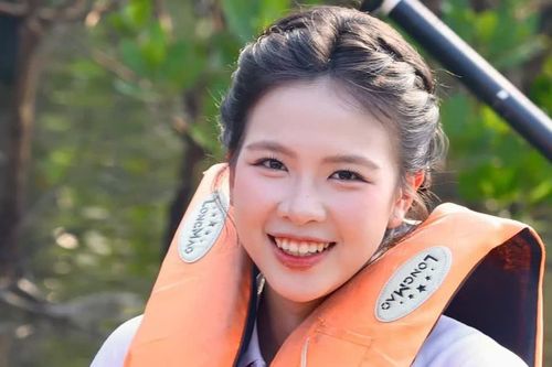 Thí sinh Hoa hậu Việt Nam vượt thử thách chèo kayak, trồng cây ở rừng ngập mặn Đồ Sơn