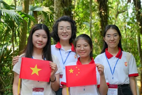 Thanh niên Việt - Trung theo dấu chân Bác về 'địa chỉ đỏ' cách mạng