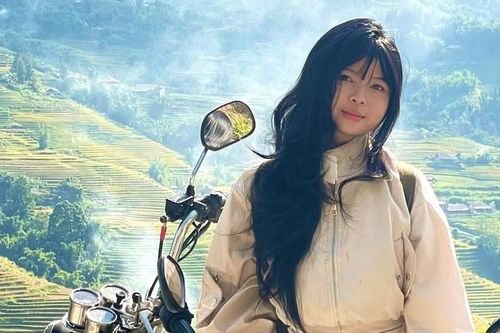 Cô gái 19 tuổi bám rễ cây, chinh phục những ngọn núi hiểm trở nhất nhì Tây Bắc