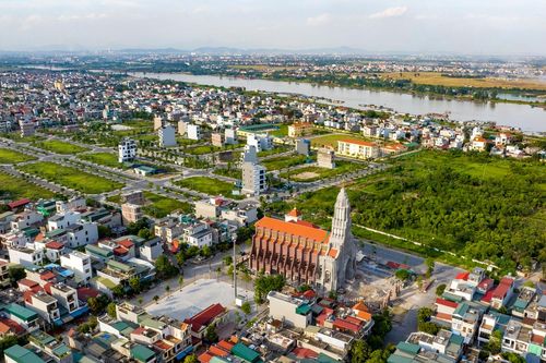 Con trai bán nhà nhận đủ tiền, gửi mẹ ruột ở nhờ rồi không rời đi