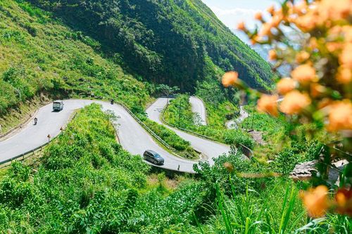 'Dốc thử sức ngựa' trên cao nguyên đá