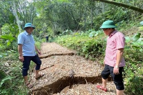 34 hộ gia đình ở Thanh Hóa sống bất an dưới chân đồi nứt gãy