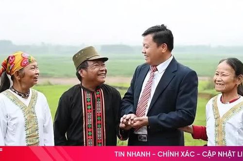 Tuyên dương bí thư cấp ủy ở cơ sở: Tôn vinh một người, khẳng định uy tín một tập thể