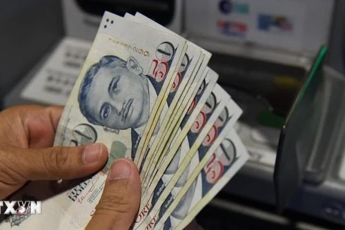 Singapore duy trì chính sách tiền tệ thắt chặt để kiểm soát lạm phát