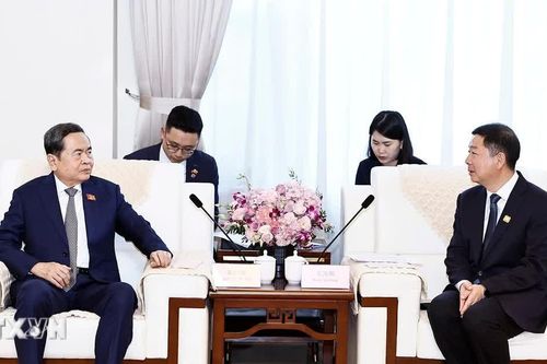 Chủ tịch Quốc hội Trần Thanh Mẫn tiếp Bí thư Thành ủy Diên An
