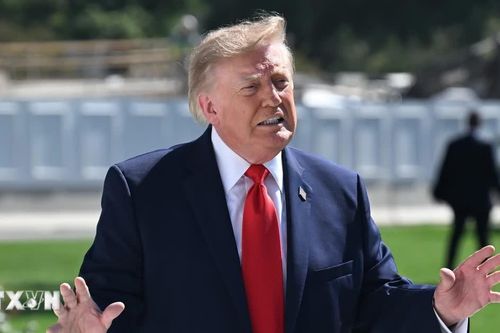 Tổng thống Donald Trump cáo buộc Houthi tìm cách đẩy giá dầu trước bầu cử Mỹ