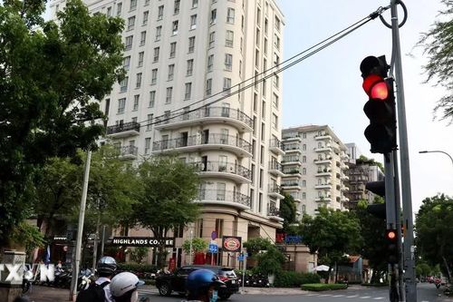 Khắc phục gần 10.000 vị trí bất cập về đèn tín hiệu, biển báo giao thông