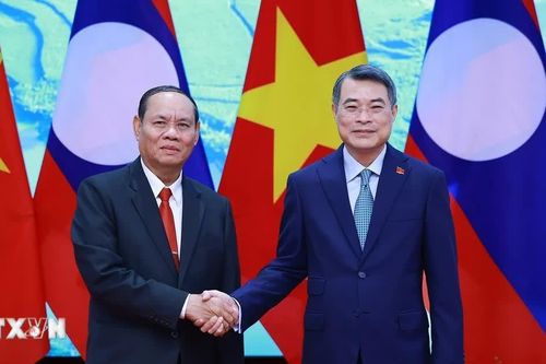 Thủ tướng Lê Minh Hưng hội kiến Thường trực Ban Bí thư Trung ương Đảng Nhân dân Cách mạng Lào