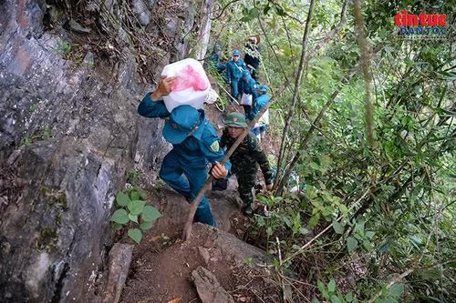 Gian nan hành trình tìm kiếm hài cốt liệt sĩ trên điểm cao Tuyên Quang