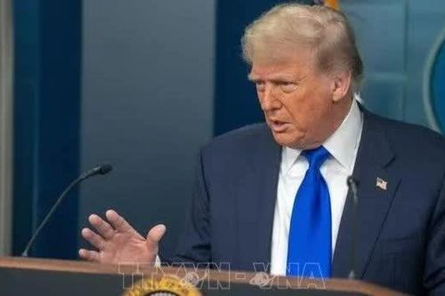 Tổng thống Trump bác thông tin Mỹ ngừng chia sẻ tình báo với Ukraine