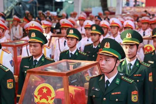 Thành kính truy điệu 731 liệt sĩ tại Công viên Lê Thị Riêng