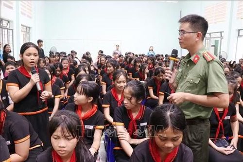 Giúp trẻ em tạo 'lá chắn' để nhận diện và phòng tránh nguy cơ bị xâm hại trên không gian mạng