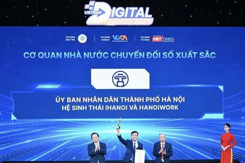 UBND TP Hà Nội được vinh danh là cơ quan nhà nước chuyển đổi số xuất sắc