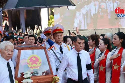 Những khoảnh khắc xúc động trong lễ truy điệu 731 liệt sĩ