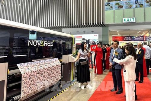 Khai mạc Triển lãm quốc tế công nghiệp ngành dệt và may tại Việt Nam