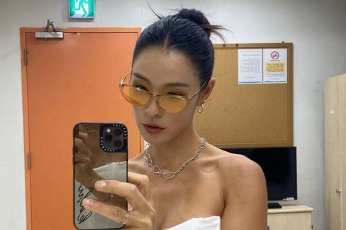 Nhan sắc và vóc dáng gây bất ngờ của nữ thần tượng K-pop ở tuổi 45, đã là mẹ hai con
