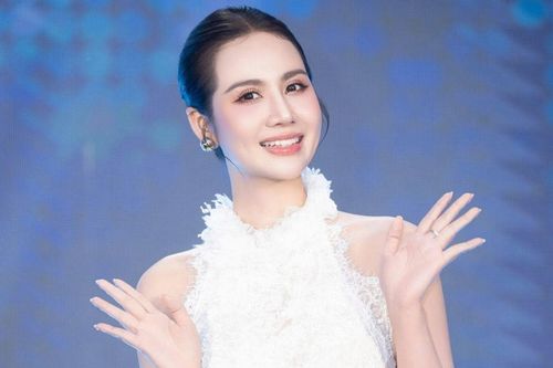 Huyền Lizzie gây sốt trong Căn nhà không mái che