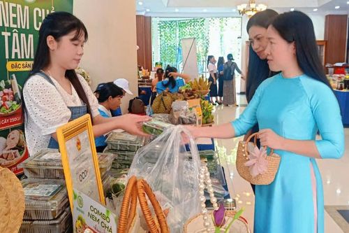 100 gian hàng mang khát vọng khởi nghiệp của phụ nữ Khánh Hòa