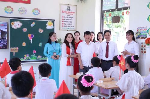 Người đảng viên gương mẫu, tận tâm với sự nghiệp trồng người