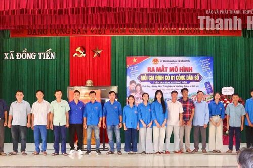 Ra mắt mô hình “Mỗi gia đình có 1 công dân số” tại xã Đồng Tiến
