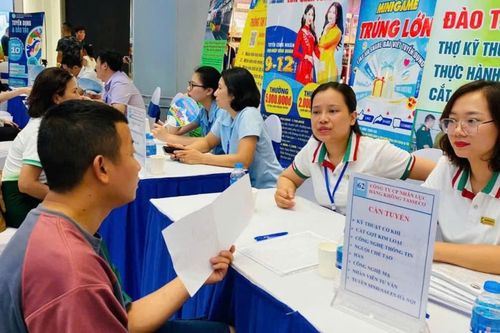 Hà Nội: Nhân lực kỹ thuật được săn đón, doanh nghiệp sẵn sàng trả lương 35 triệu/tháng