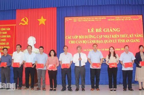 148 cán bộ An Giang hoàn thành bồi dưỡng kiến thức, kỹ năng