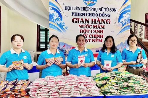 Phụ nữ phường Từ Sơn tổ chức “Phiên chợ 0 đồng ấm tình phụ nữ”
