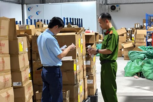 Bắc Ninh: Phạt 205 triệu đồng doanh nghiệp kinh doanh mỹ phẩm không rõ nguồn gốc